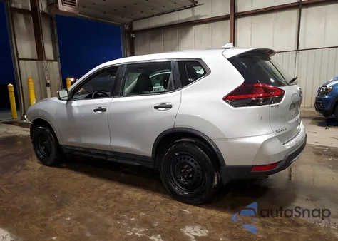 2018 Nissan Rogue S z USA, uszkodzony, nr VIN 5N1AT2MV1JC791681